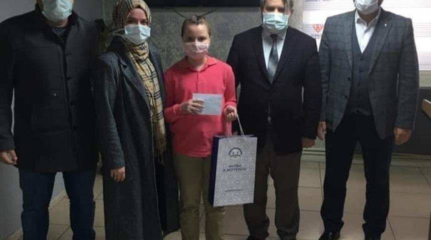 Yunusemreli Semine Nisa Gaşi resim yarışmasında 1. oldu