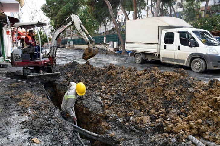 Kahramanlar Caddesi’nde yenileme çalışmaları sürüyor G2