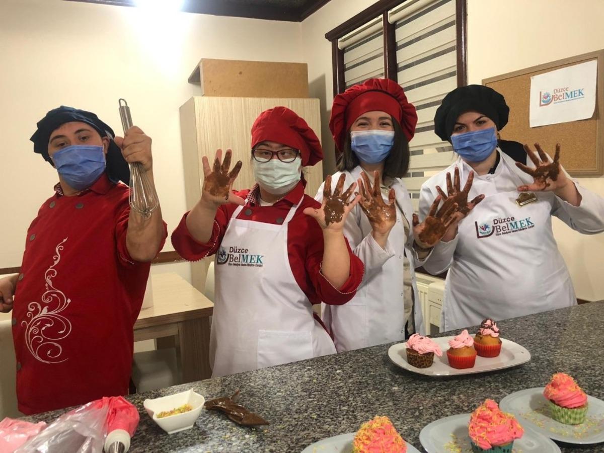 Down sendromlu &ccedil;ocuklardan parmak ısırtan lezzetler