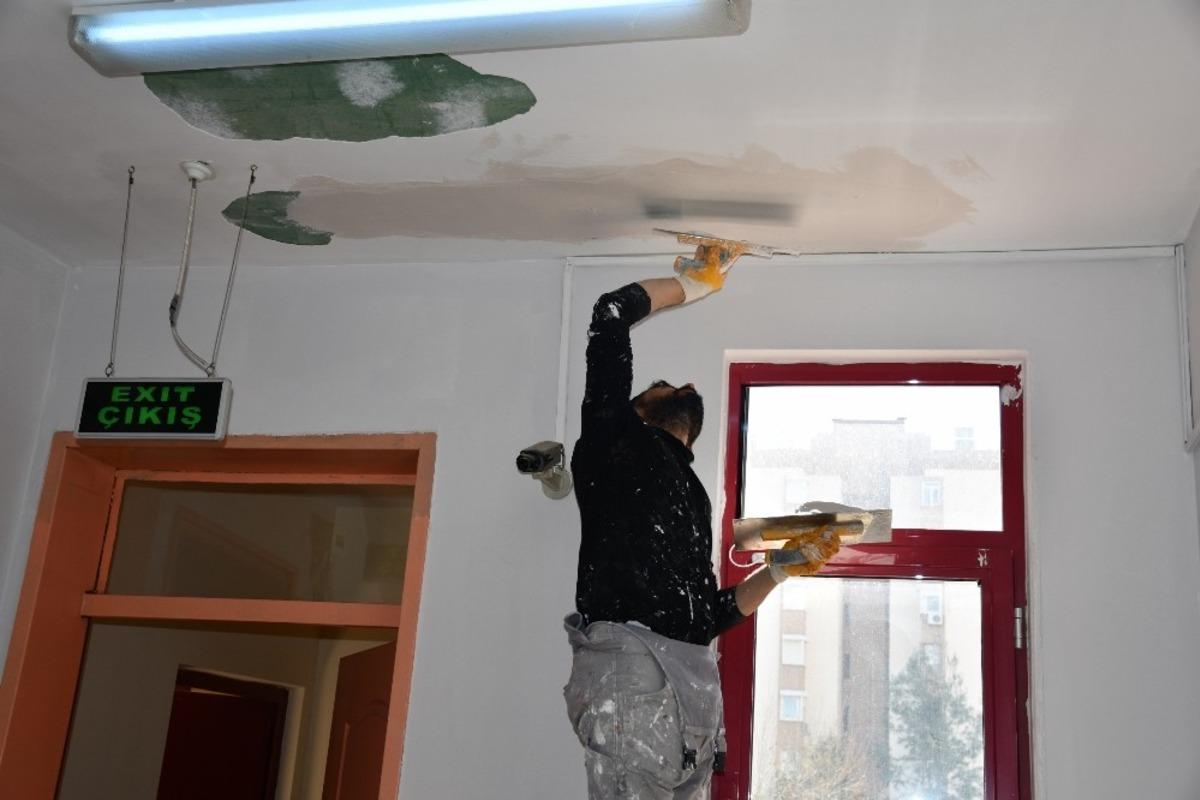 Konyaaltı&rsquo;nda okullar yenileniyor