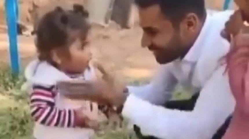 Tokatladı, ayağını yıkattı, sigara içirdi! Sosyal medyayı ayağa kaldıran olayda yeni gelişme!