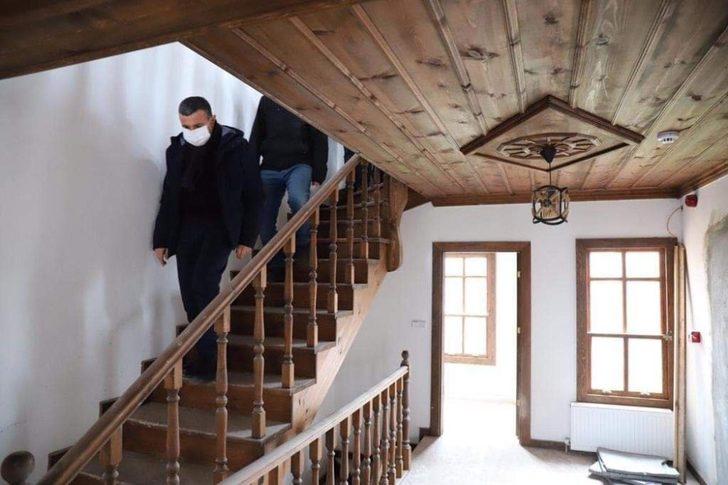 Vali Atay, Vilayetler Birliği Konağını inceledi G1