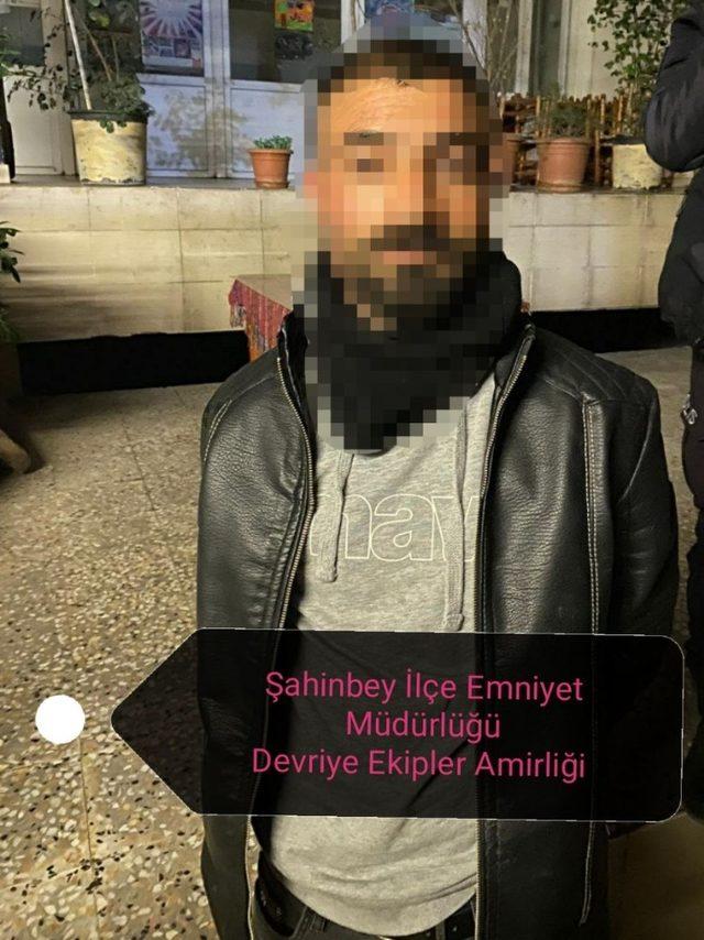 Kuyumcuyu soymaya &ccedil;alışırken su&ccedil;&uuml;st&uuml; yakalandı 1