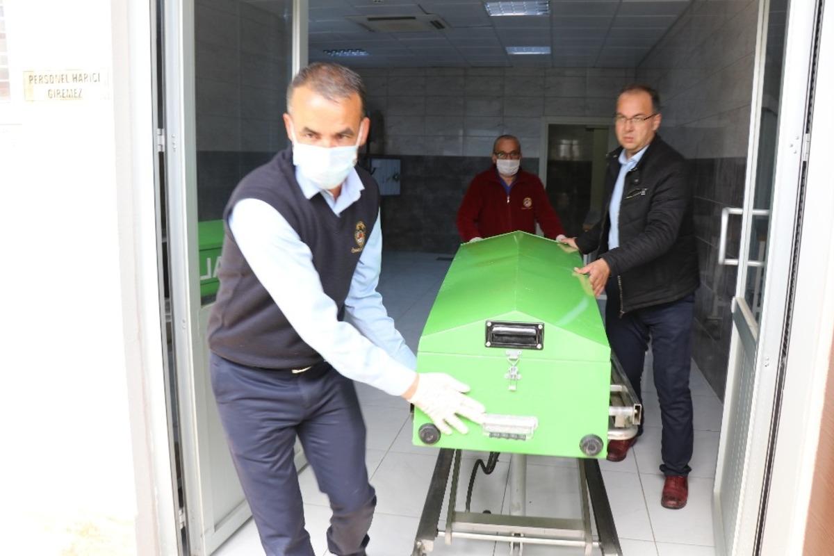 Ka&ccedil;an katil zanlısı koca saklandığı evde yakalandı