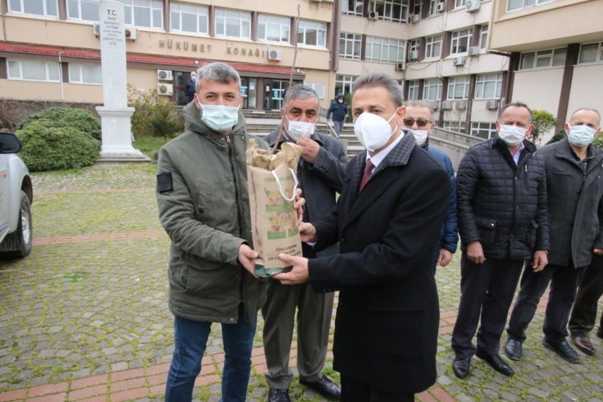 Vali Kara&ouml;meroğlu: "Ge&ccedil;en sene 400 bin fidan diktik, bu sene 300 bin fidan dikmeyi ama&ccedil;lıyoruz"