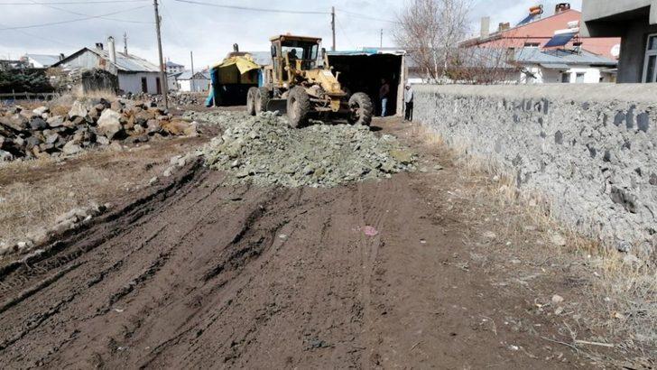 Kars’ta belediye yol yapım çalışmalarına başladı G3
