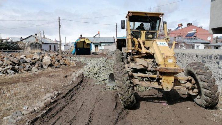 Kars’ta belediye yol yapım çalışmalarına başladı G5