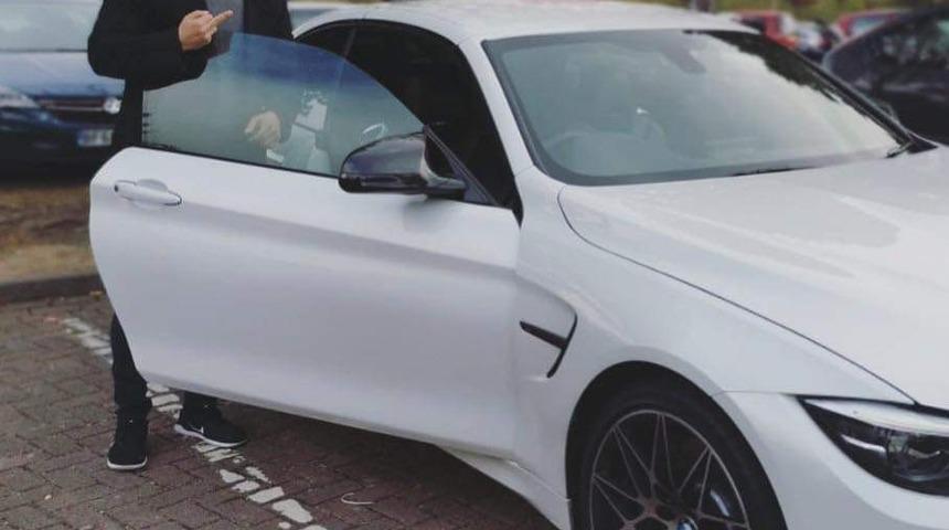 İngiltere&rsquo;de yaşayan ve kazada vefat eden iş adamının &ouml;l&uuml;m&uuml; &uuml;z&uuml;nt&uuml;ye sebep oldu