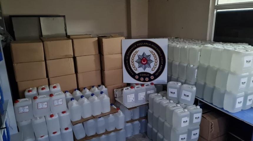 Tekirdağ&rsquo;da 3 bu&ccedil;uk ton etil alkol ele ge&ccedil;irildi