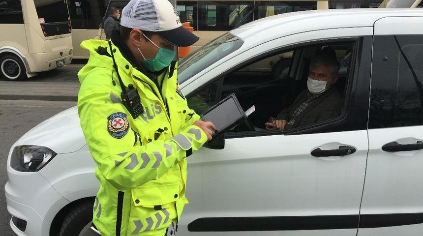 Sokağa &ccedil;ıkma kısıtlamasına uymayan 238 kişiye 155 bin 700 TL cezai işlem uygulandı