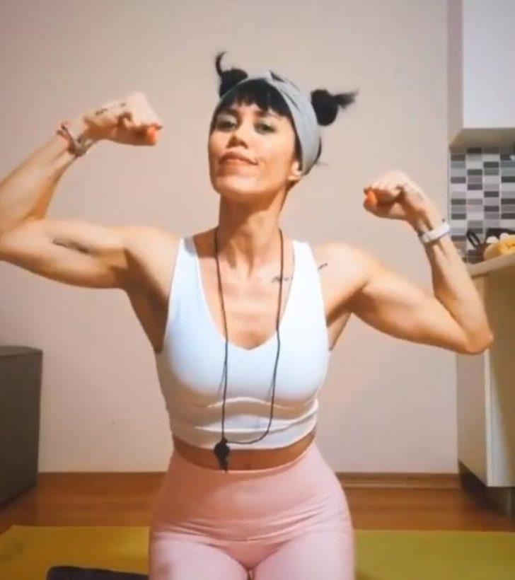 Arka Sıradakiler'in hırçın kızı son hali ile şaşırttı! Fotoğraflarını gören onu tanıyamadı. G4