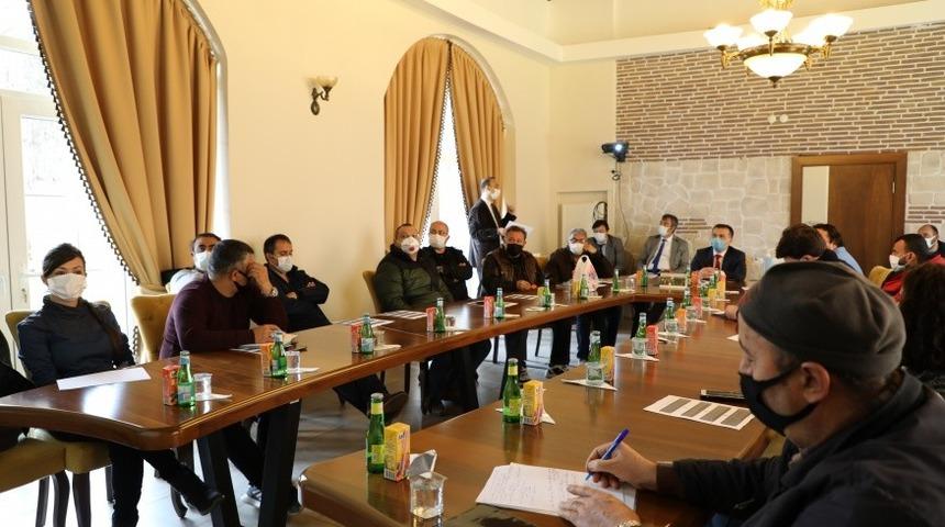 Veteriner hekimlere y&ouml;nelik bilgilendirme toplantısı d&uuml;zenledi