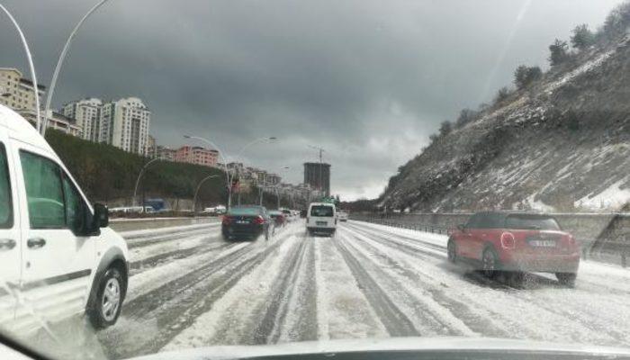 Son Dakika: Ankara ve İstanbul'da dolu yağdı