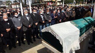 Aşkı için Türk vatandaşı olup, Müslümanlığı seçen Zehra Deniz Gökçen, hayatını kaybetti