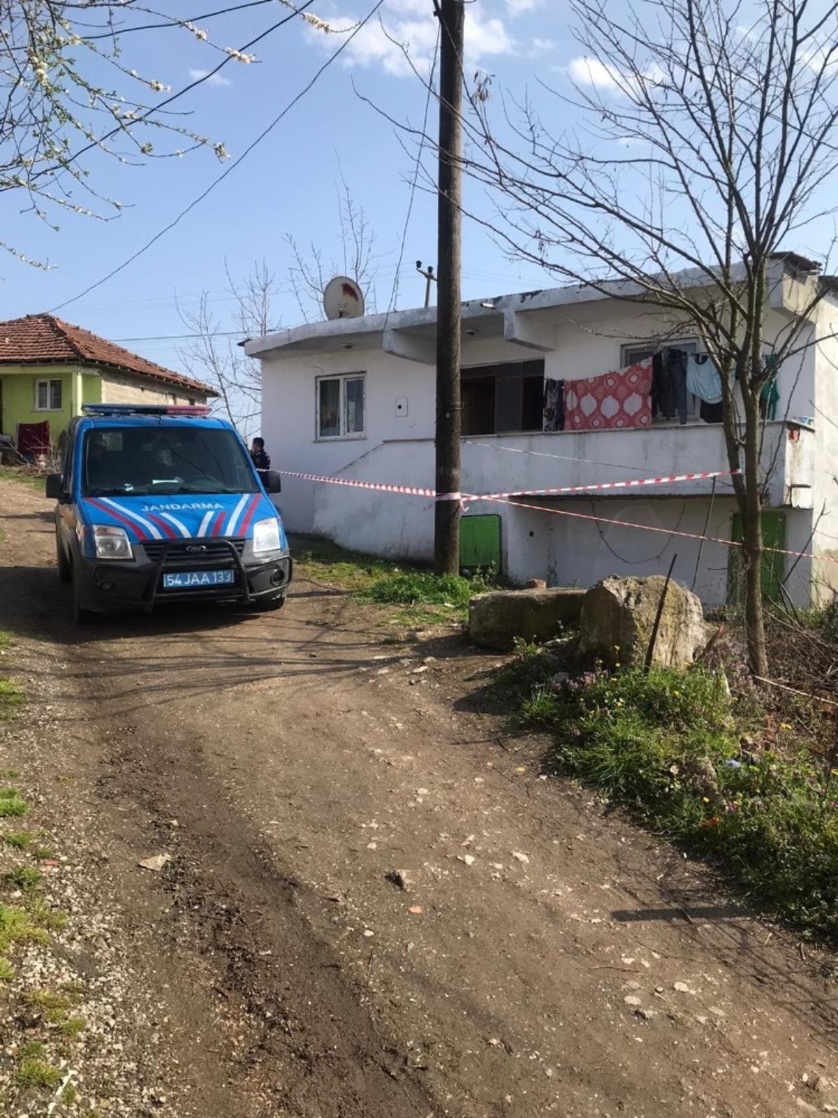 Anne-oğul sobadan sızan gazdan zehirlenerek hayatını kaybetti