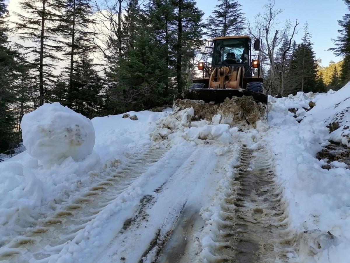Karla m&uuml;cadele &ccedil;alışmaları s&uuml;r&uuml;yor