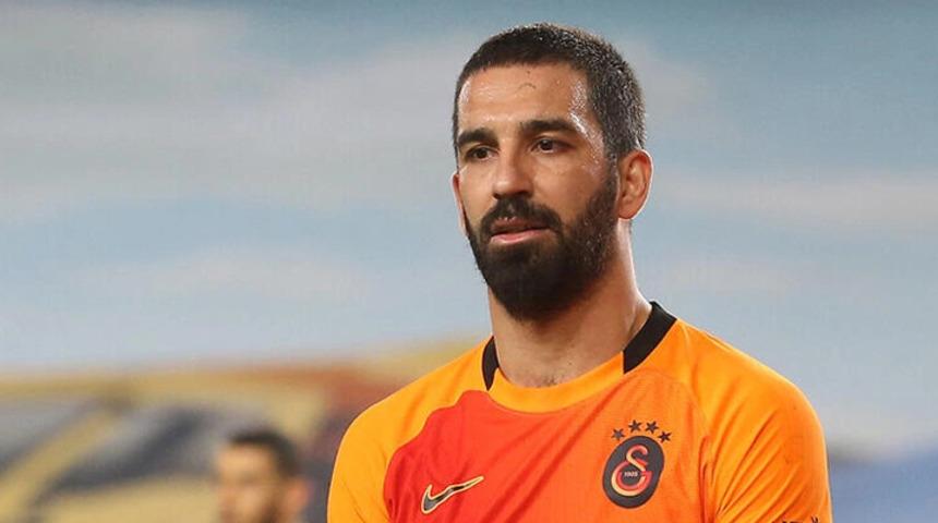 Galatasaray, Arda Turan ile s&ouml;zleşmesini uzatıyor