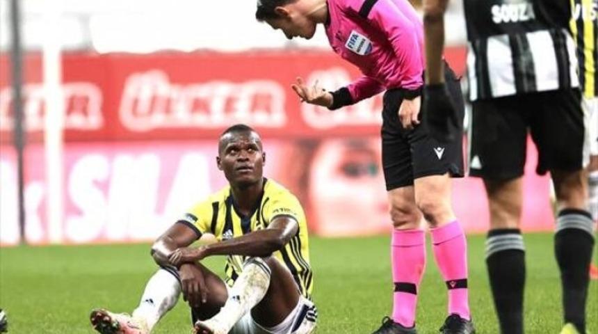 Genk taraftarı Samatta'ya onay verdi