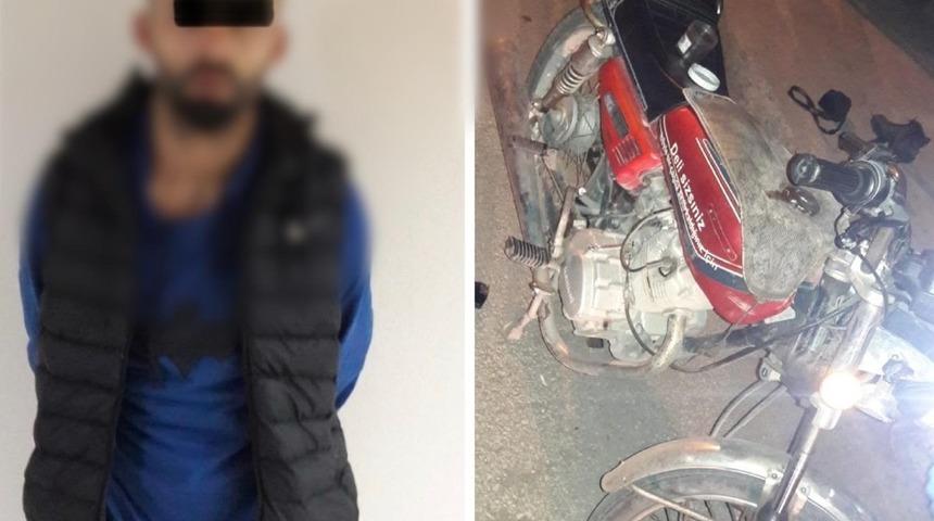 Polisi g&ouml;r&uuml;nce &ccedil;aldığı motosikleti bırakıp ka&ccedil;tı
