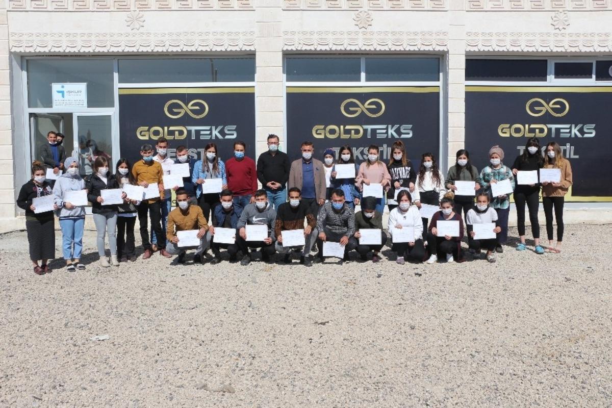 Silopi&rsquo;de istihdama y&ouml;nelik kursta sertifika sevinci