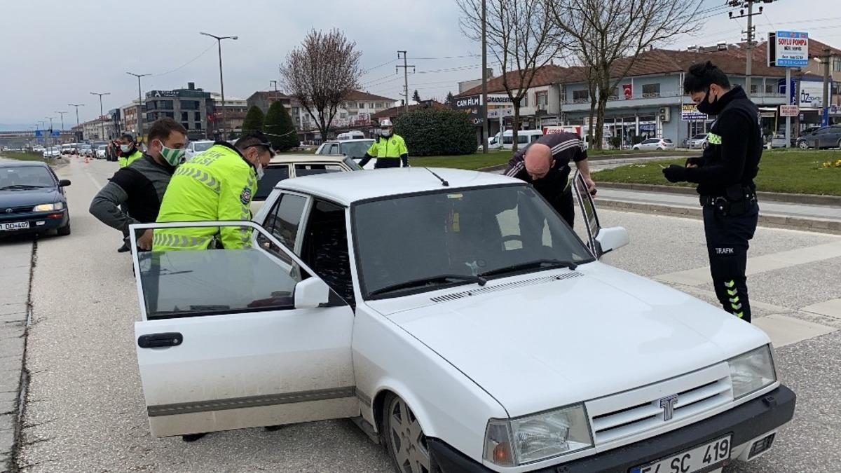 Trafik denetimlerinde kusurlu ara&ccedil;lara ceza yağdı