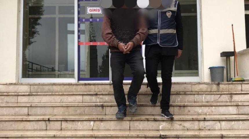 Cep telefonu &ccedil;alan hırsız tutuklandı