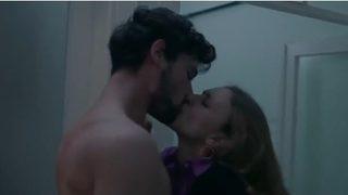 Cesur sahne! Menajerimi Ara'nın televizyonda yayınlanmayan sahnesi olay oldu