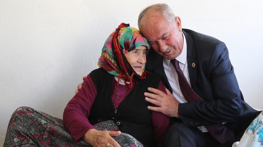 Başkan Akman&rsquo;dan &lsquo;Yaşlılara Saygı Haftası&rsquo; mesajı