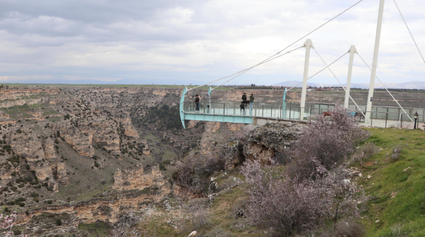 Dünyanın en uzun ikinci kanyonu Ulubey'e ziyaretçi akını