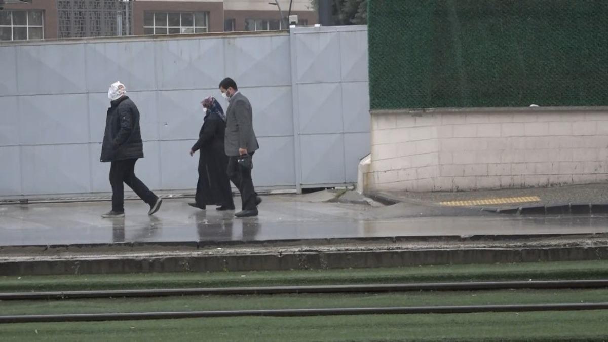 Gaziantep&rsquo;te yağmur etkili oluyor