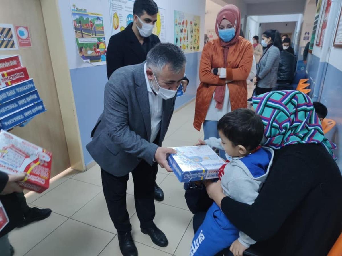 &Ouml;zel gereksinimli &ccedil;ocuklarla bir araya geldi