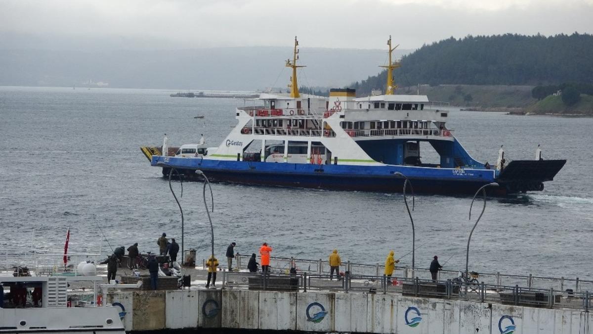 &Ccedil;anakkale&rsquo;de fırtına beklentisiyle ada seferleri yapılamıyor