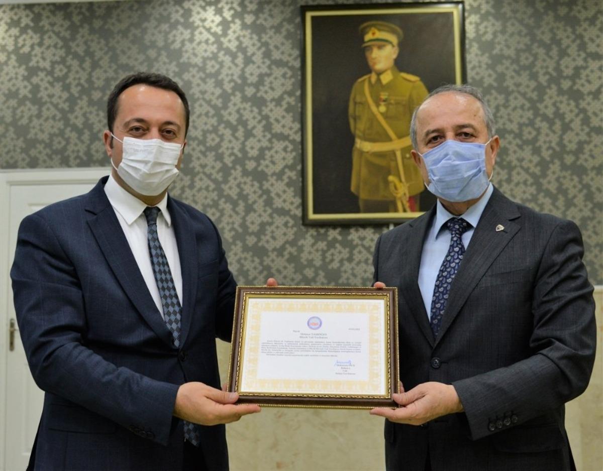 42 yıllık memuriyet hayatının ardından emekli oldu