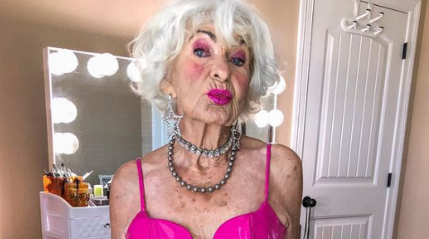 ‘Süper babaanne’ tabirini değişik giyim tarzıyla dönüştüren dünyanın en havalı büyükannesi: Helen Van Winkle