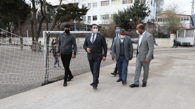 Canpolat, gelen taleplere çözüm üretti