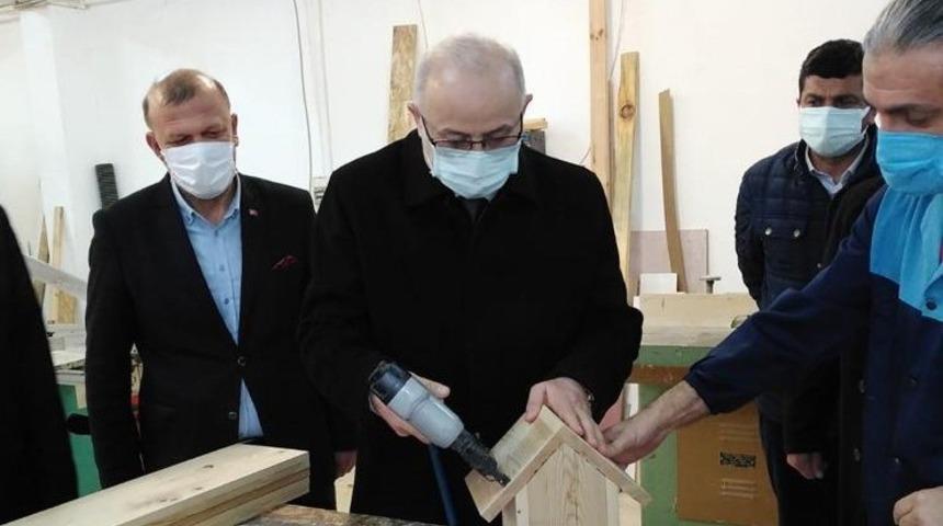 OM&Uuml;&rsquo;den kuşlara yuva