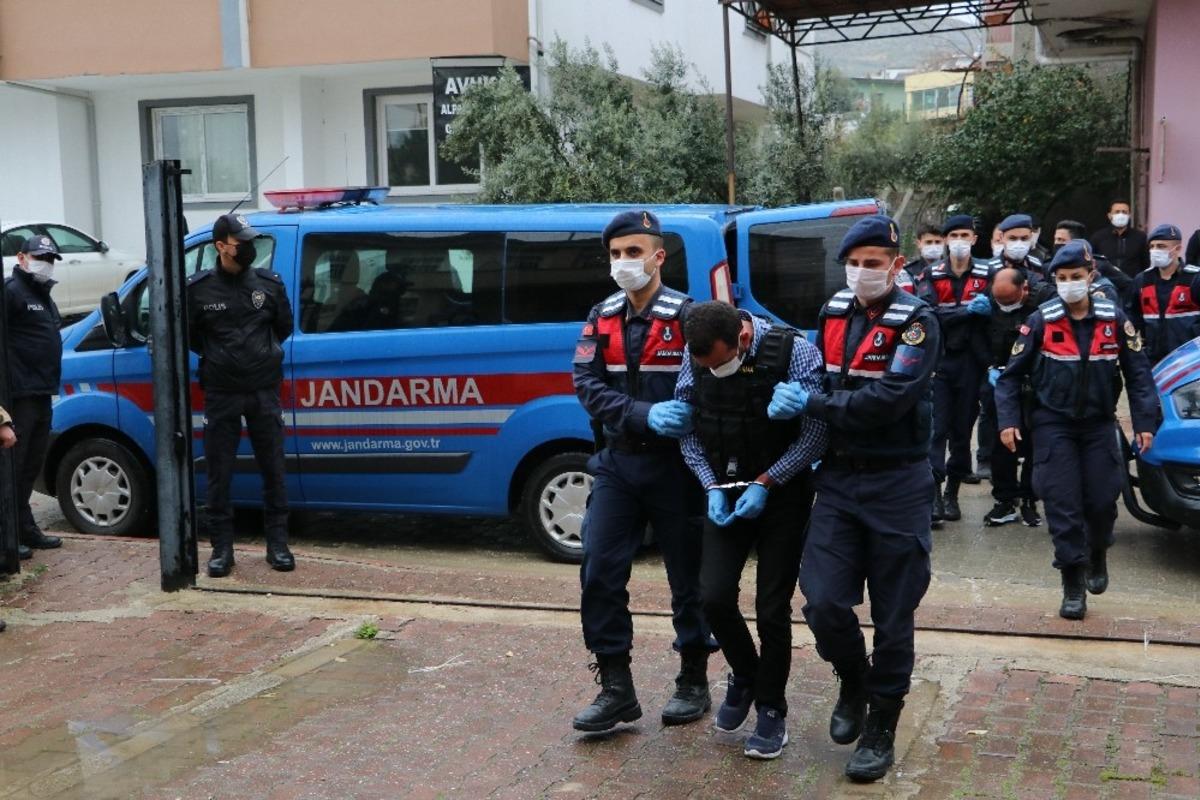 Yaşlı &ccedil;iftin katil zanlıları adliyede