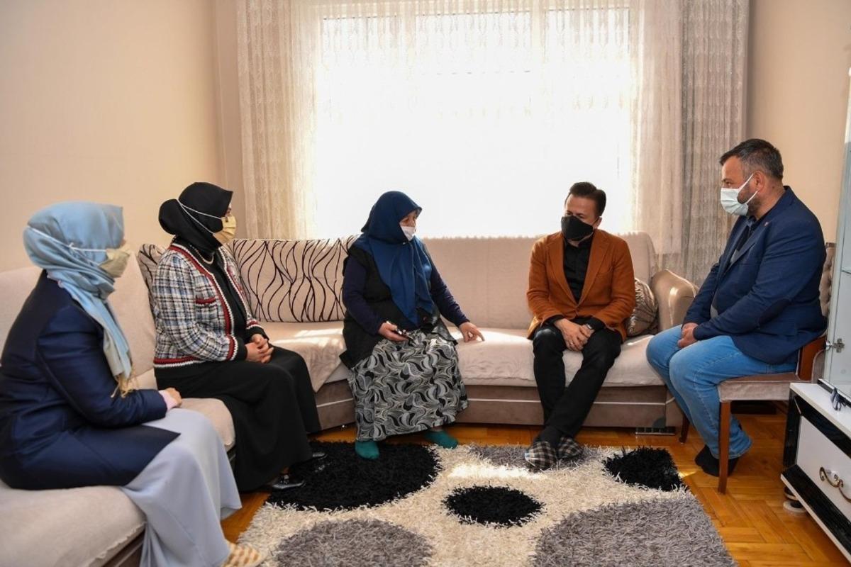 Başkan Yazıcı&rsquo;dan 65 yaş &uuml;st&uuml; b&uuml;y&uuml;klere ziyaret