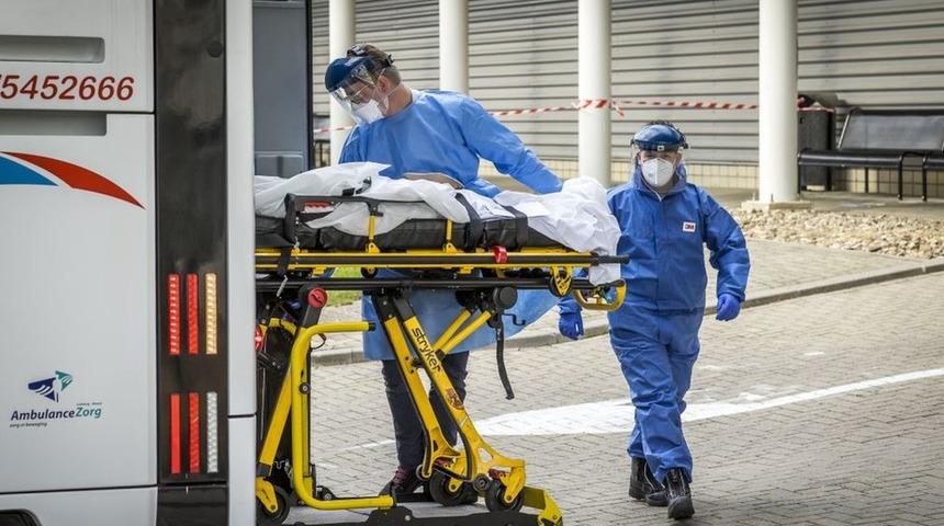 Hollanda İstatistik Kurumu: G&ouml;&ccedil;menlerdeki Covid &ouml;l&uuml;mlerinde T&uuml;rkiye ve Surinam k&ouml;kenliler başı &ccedil;ekiyor