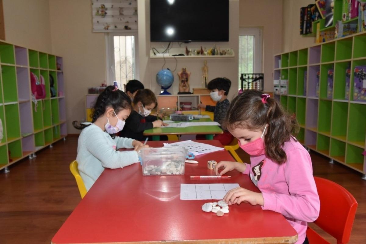 Yunusemreli minikler eğlenerek &ouml;ğreniyor