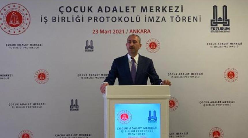 Bakan Gül: Kadına yönelik şiddete asla tolerans tanıyamayız