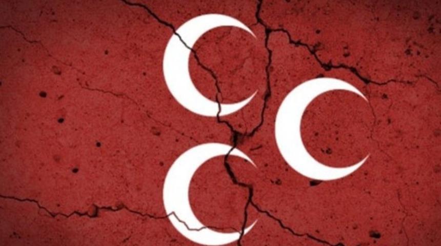 Aydın'da MHP'den 70 kişi istifa etti