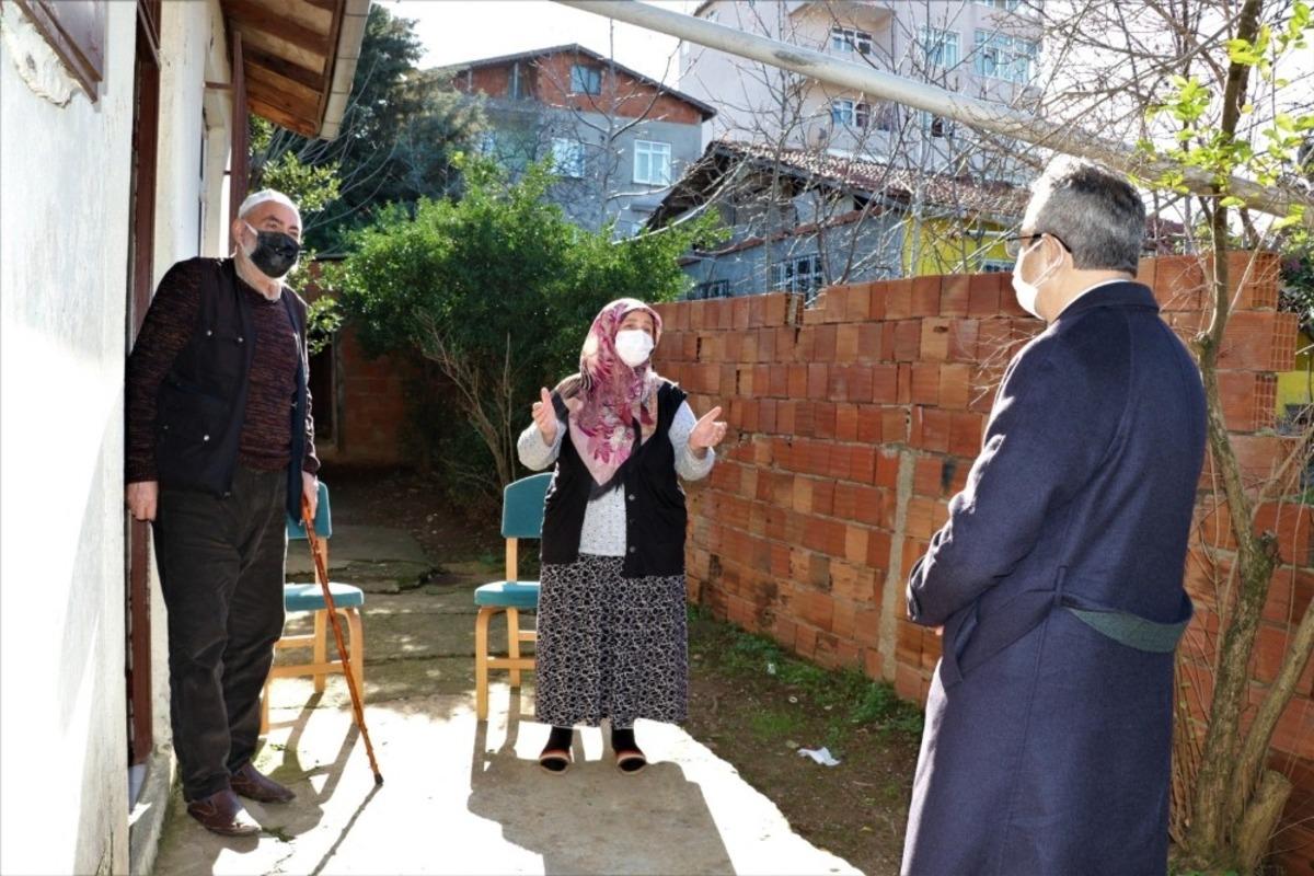 Sultanbeyli Kaymakamlığı, yaşlı, engelli ve bakıma muhta&ccedil;lara sahip &ccedil;ıkıyor