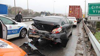 TEM Otoyolu'nda zincirleme kaza! Uzun araç kuyrukları oluştu
