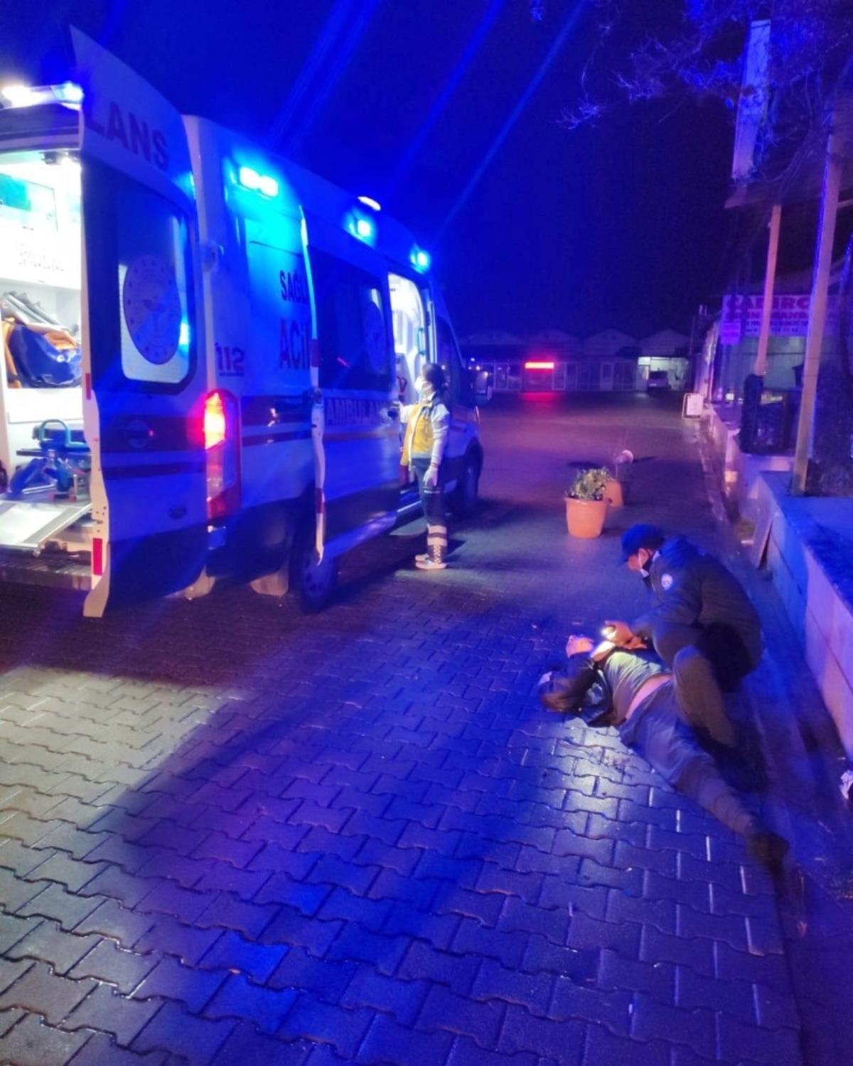 Balkondan d&uuml;şen yaşlı adam hayatını kaybetti