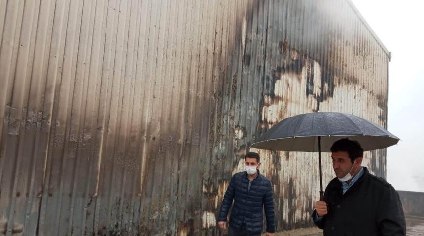 Başkan &Ccedil;iğdem&rsquo;den yangında zarar g&ouml;ren besihanede incelemelerde bulundu