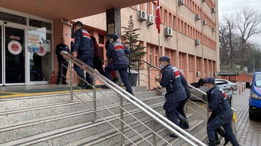 Engelli vatandaşın evini soyan zanlılar tutuklandı