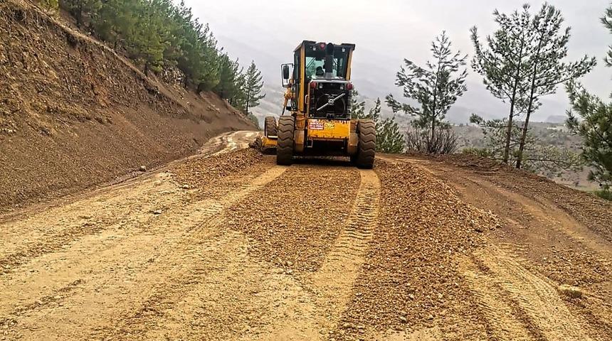 Kırsal mahalle yolları yenileniyor