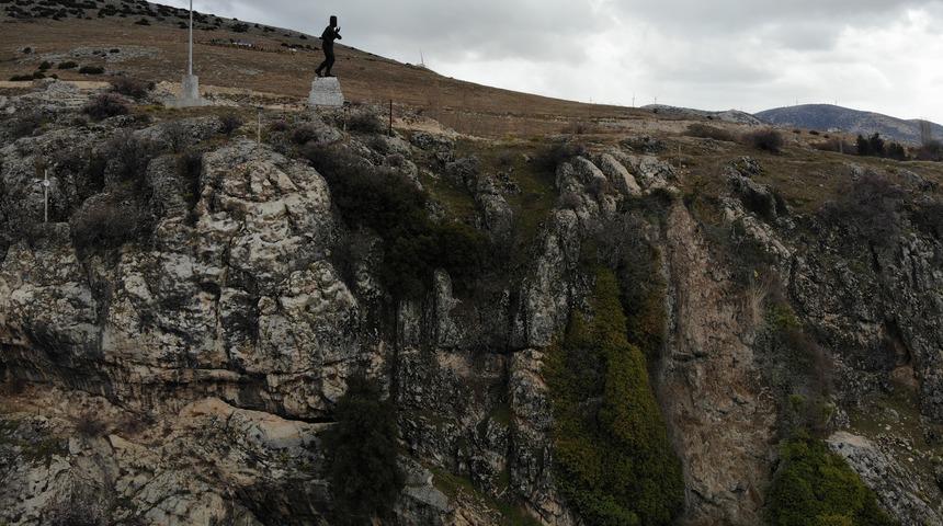 Efsanelere konu olan Su&ccedil;ıkan Şelalesi ziyaret&ccedil;ilerini bekliyor