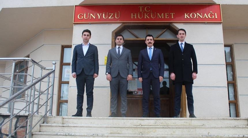 Meslektaşlarından G&uuml;ny&uuml;z&uuml; Kaymakamı Akeller&rsquo;e ziyaret